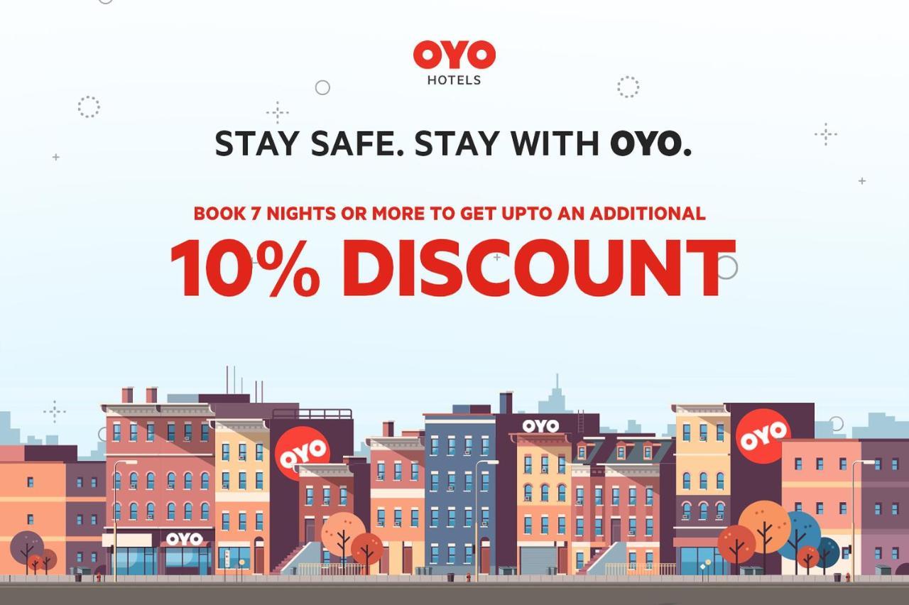 Oyo Hotel Phenix City Central Exterior foto